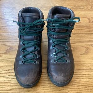 Women’s L.L. Bean Cresta Gore-Tex Leather Hiking Boots